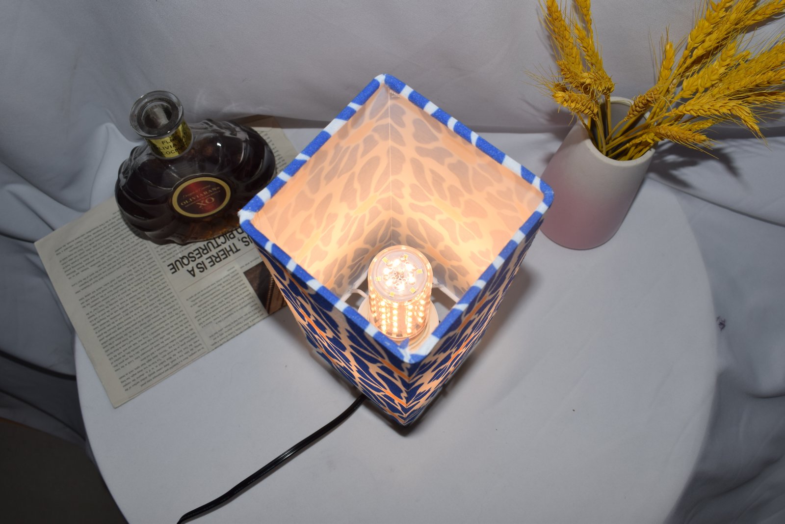 Indigo Seigaiha Japanese Table Lamp - JB-G11 - Warm-light detail