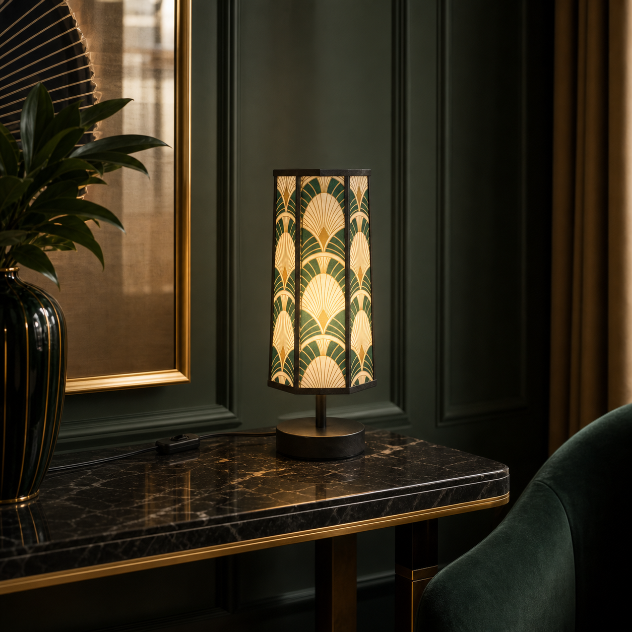 Emerald Art Deco Boutique-Hotel Lamp