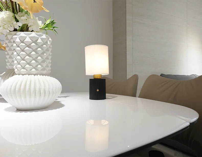 Pleated Fabric Rechargeable Table Lamp product detail 5